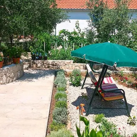 Apartament 4