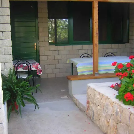 Apartament 4 Kukljica
