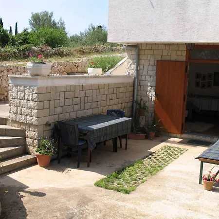 4 Apartment Kukljica